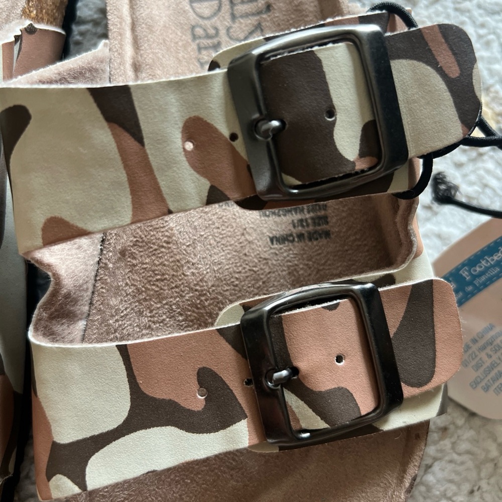 NWT Lily&Dan Suede Sandals Sz 13/1 boys footbed sand color camo - Picture 3 of 7